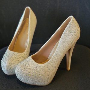 WHITE GLITTER HEELS